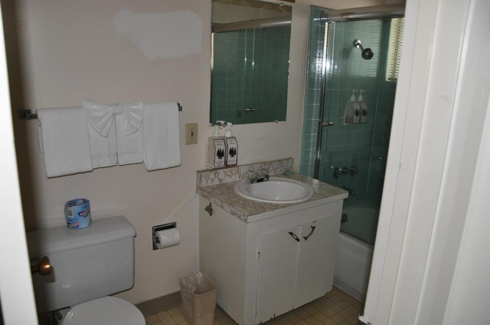 סאות' לייק טאהו Cedar Inn & Suites מראה חיצוני תמונה