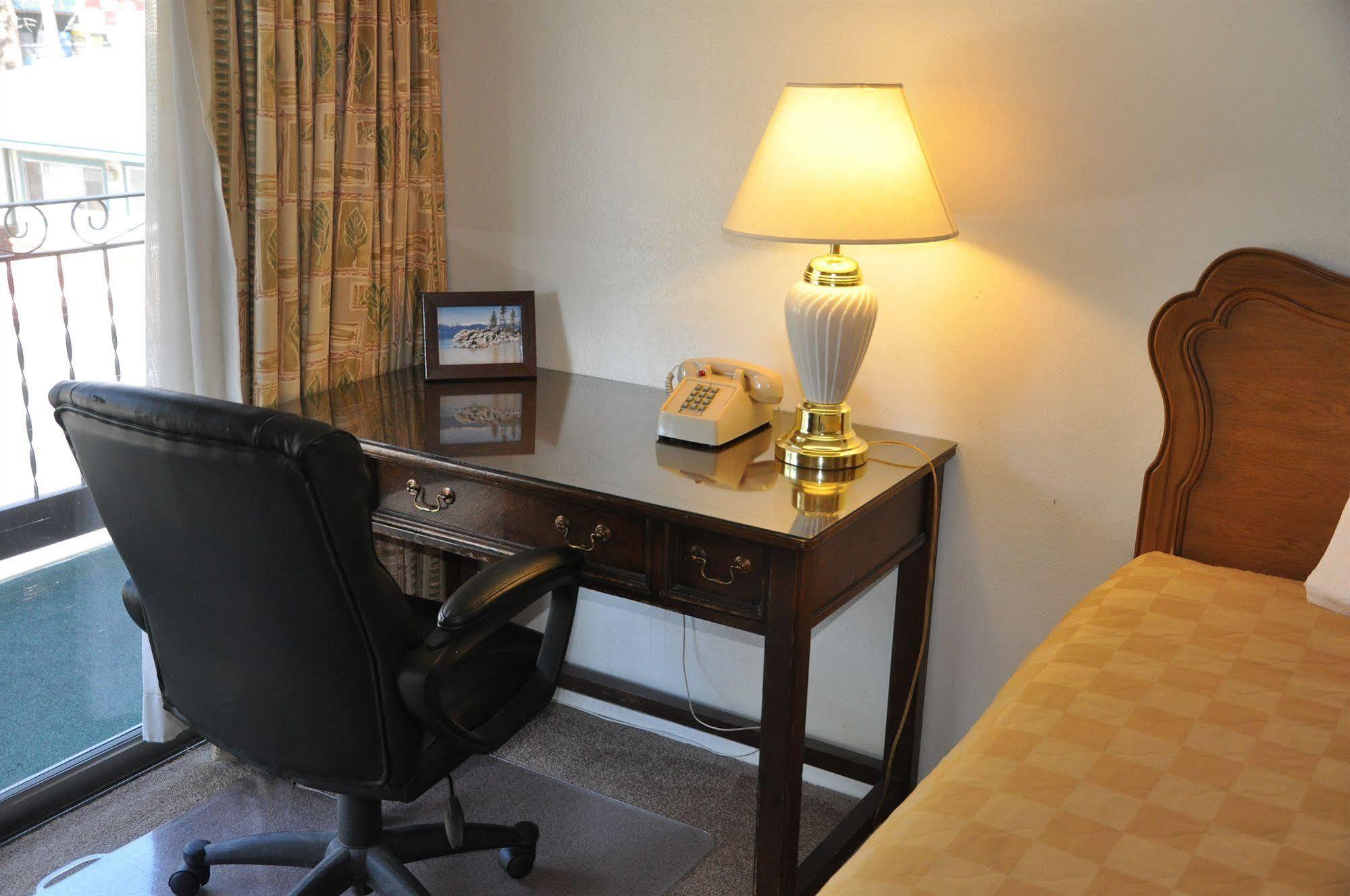 סאות' לייק טאהו Cedar Inn & Suites מראה חיצוני תמונה