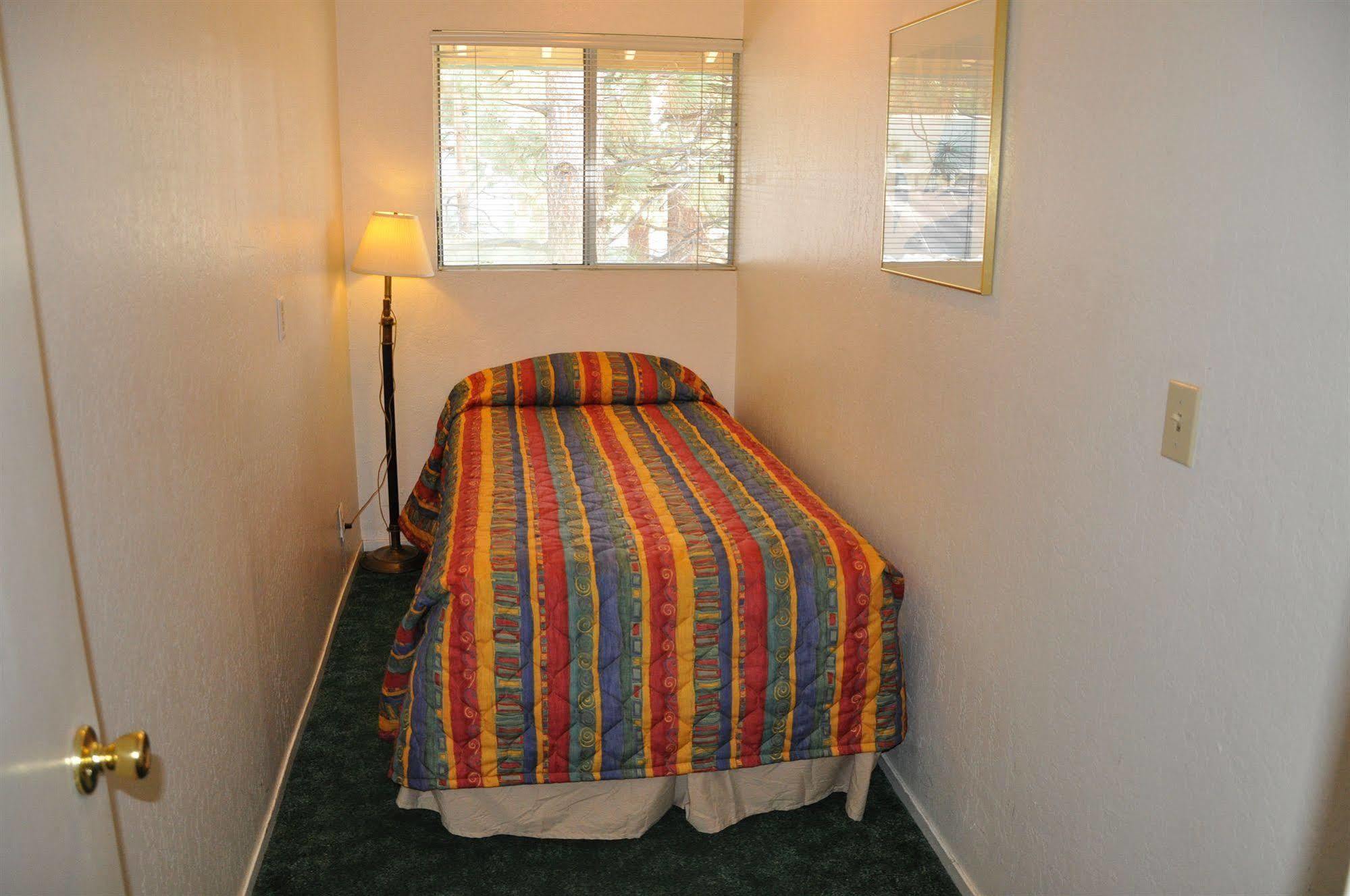 סאות' לייק טאהו Cedar Inn & Suites מראה חיצוני תמונה