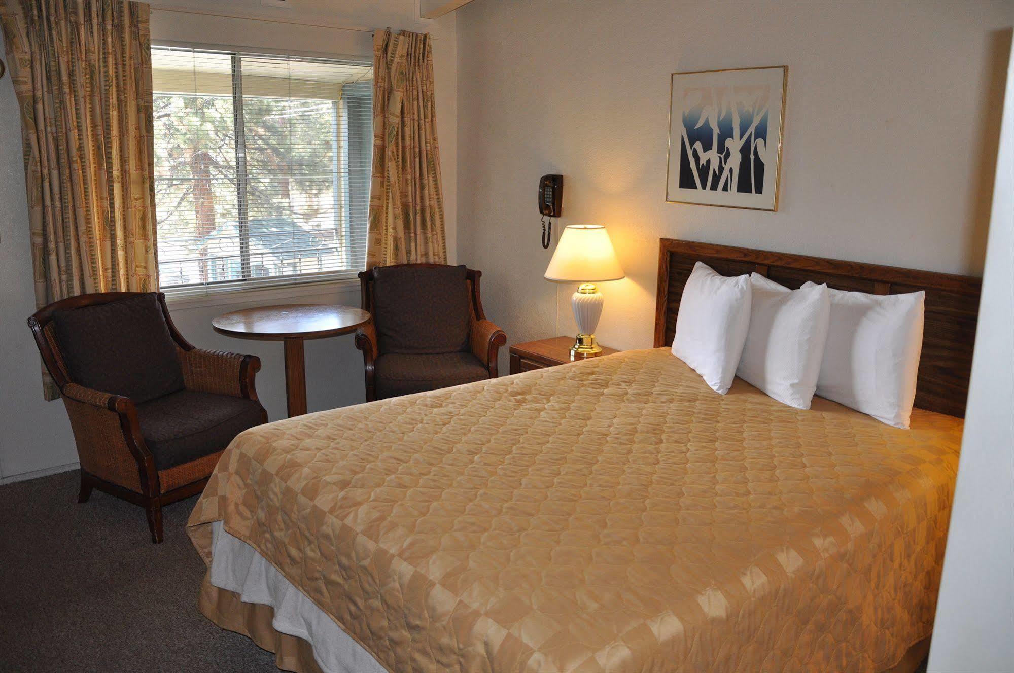 סאות' לייק טאהו Cedar Inn & Suites מראה חיצוני תמונה