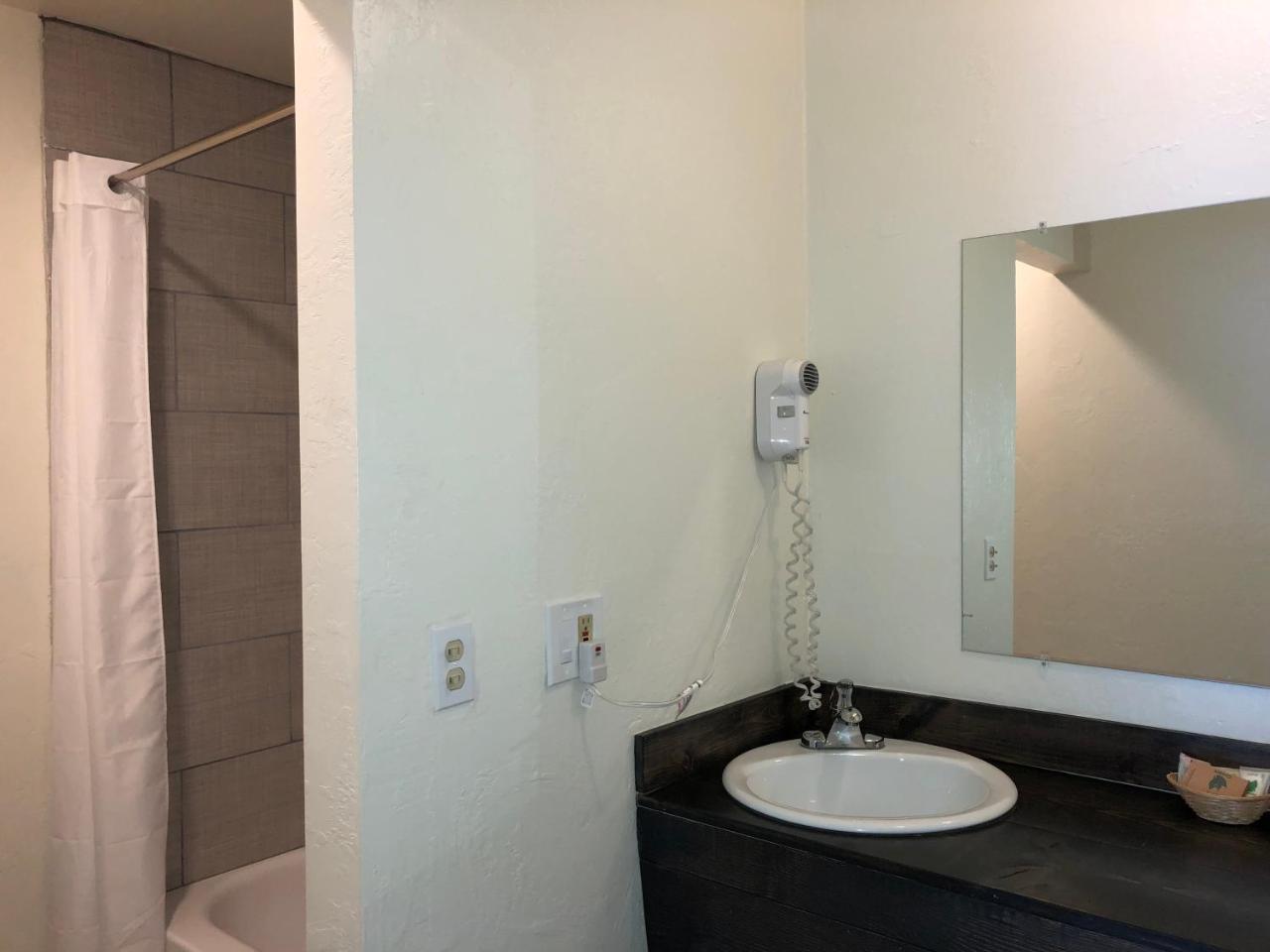 סאות' לייק טאהו Cedar Inn & Suites מראה חיצוני תמונה